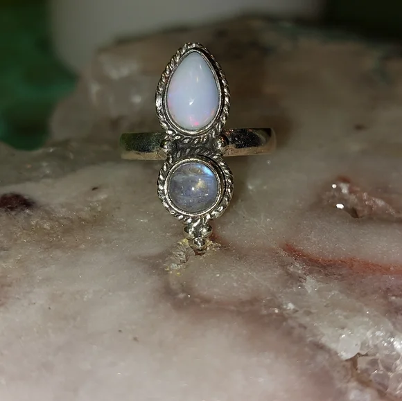 Moonstone and Opal Double Stone Ring - Picture 3 of 7